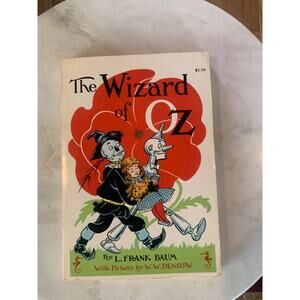 The Wizard of Oz paperback by Frank Baum
